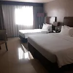 Mandarin Plaza Hotel