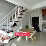 Travellers Suite Room L