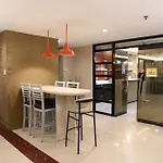 Travelbee Business Inn