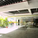 Travelbee Fuente Inn