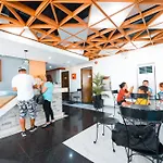 Travelbee Fuente Inn