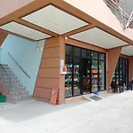 Rnek Boatel Commercial Space