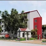 2 Bedrooms Condo For Rent