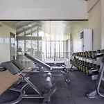 Amani 729, 3 Minutes To Airport,With Gym & Pool,100Mbps Wifi,Free Netflix