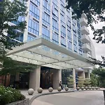 It Park New Studio Condo 38 Park