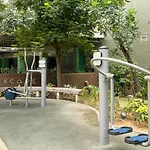 Furnished 2-Bedroom In Avida Towers Riala, Cebu It Park With Fast Wifi, Netflix, Pool And More