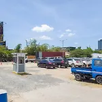 Furnished 2-Bedroom In Avida Towers Riala, Cebu It Park With Fast Wifi, Netflix, Pool And More