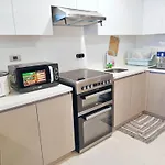 Luxury 2-Br, 2 Baths Condo At 38 Park Ave With Panoramic View