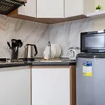 Furnished Studio In Avida Towers Riala, Cebu It Park With Wifi, Netflix, Pool And More