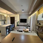 1 Bedroom Condo Near Cebu It Park With Balcony Wifi Netflix Awesome View
