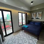 1 Bedroom Condo Near Cebu It Park With Balcony Wifi Netflix Awesome View