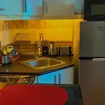 Cozy Place With Pool Avida Tower, It Park