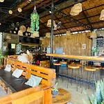 Maayong Hostel (Adults Only)