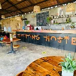 Maayong Hostel (Adults Only)