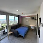 Modern & Comfy Studio - Steps From Ayala Mall, Cebu City