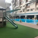 Be Residences Luxury Studio Apartments, Ac, Pool, Gym