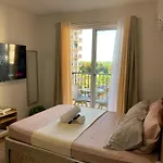 Vee Sky Hideaway