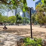 Furnished 2-Bedroom In Avida Towers Riala, Cebu It Park With Fast Wifi, Netflix, Pool And More