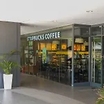 Furnished 1-Bedroom In Avida Towers Riala, Cebu It Park With Fast Wifi, Netflix, Pool And More