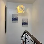 Urban Escape By Collab At Sta Monica Estate-Tisa
