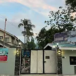 Giswold-Lagunde Beach Resort