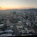 1 Bedroom 48Th Floor Of Horizon 101, Corner With Sea View And Mountain View
