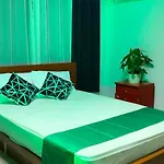 Pacifico\'S Hostel