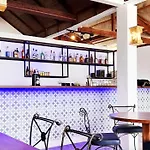 Bluewaves Resort - Basdaku By Hiverooms