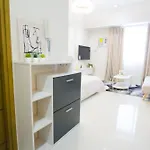 Casa - Vibrant City Center Studio Near Ayala Mall