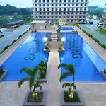 Luxury Condo-Sea View- Near Beach