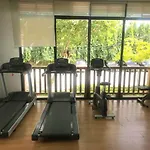 One Oasis 2 Rooms And 1 Living Room Near It Park Next To Cebu Golf Course