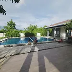 Movie Screen& 4Rooms Private House Near J Park Resort