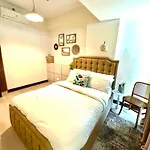 Minimalist, Mactan Newtown 1Br Condo