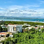 Minimalist, Mactan Newtown 1Br Condo
