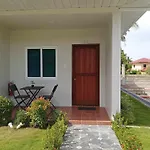 J & L Apartelle