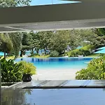 Kate & Keith\'S Place - Tambuli Seaside Living