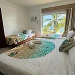 Dapdap Shorelines Beach House
