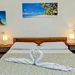 Astillo\'S Guest Houses