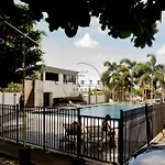 Close To Airport Room With Balcony And Pool Access
