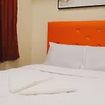 Fast Wi-Fi, Near Beaches & Cozy Affordable Room