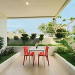 De Cairos Mountain And Ocean View Resort