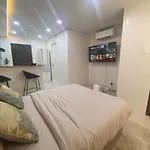 Llames Studios Near Mactan Airport - Rustic & Spacious
