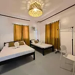Fredo\'S Guest House At Pangpang Bar & Restaurant