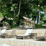 One Manchester Place, Mactan Newtown