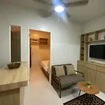 Jono\'S Flat