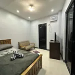 K And R Apartment Fully Furnished Home With Balcony