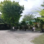 Jas Beach Resort