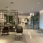 One Br With Balcony At East Gate
