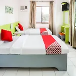 Oyo 210 Apple Tree Suites