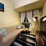 2 Bedroom Unit In It Park - Good For 5- Max 8 Pax